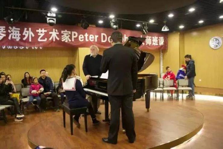 【回顾】CA88海外艺术家Peter Donohoe成都雅音大师班讲座活动圆满落幕！